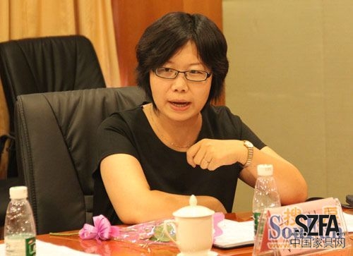 省家協(xié)楊玲 正確認(rèn)識板木家具優(yōu)缺點揚(yáng)長避短